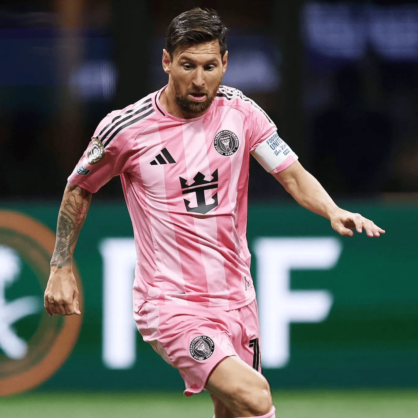 法国队不断突破！，梅西连续十二场比赛得分超过出色发挥赢得满堂喝彩