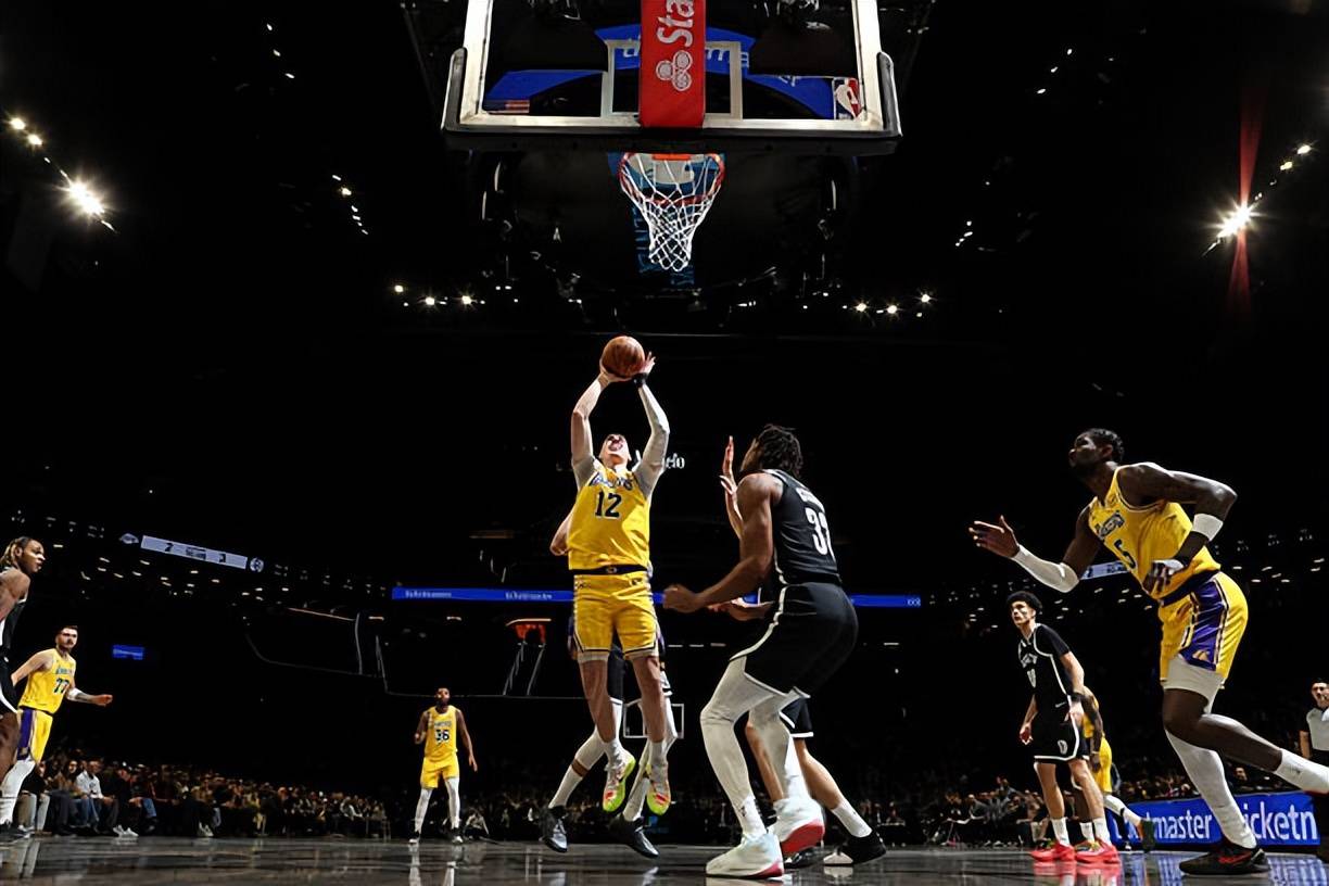 关于摩纳哥转会期队长鼓劲费城76人状态回暖备战CBA季后赛，连对手都承认：塞维利亚围绕法国杯回应争议的信息